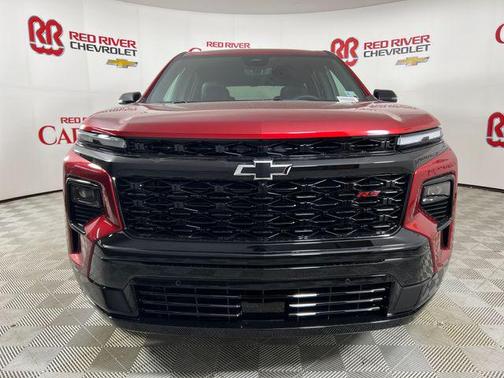 Radiant Red Tintcoat 2026 Chevrolet Traverse RS