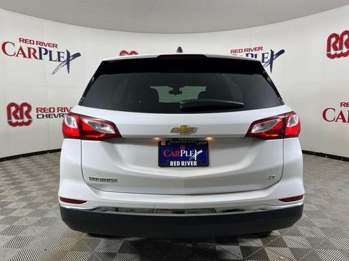 Iridescent Pearl Tricoat 2021 Chevrolet Equinox 1LT