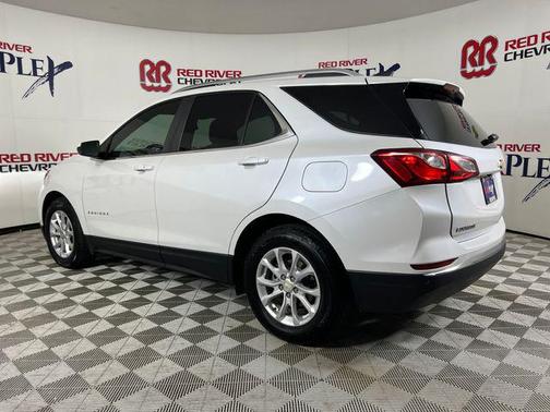 Iridescent Pearl Tricoat 2021 Chevrolet Equinox 1LT