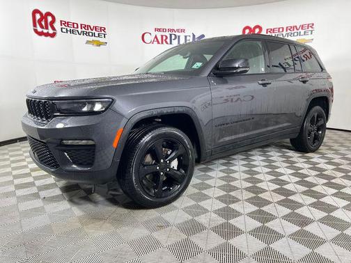 Baltic Gray Metallic Clearcoat 2024 Jeep Grand Cherokee Limited