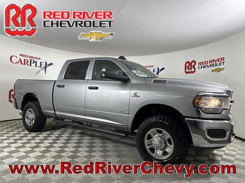 2022 RAM 2500 Tradesman Crew Cab 4x4 6'4' Box
