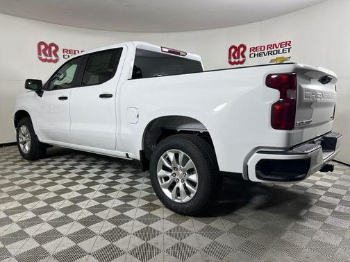 Summit White 2026 Chevrolet Silverado 1500 Custom