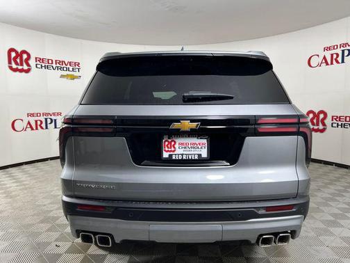 Sterling Gray Metallic 2026 Chevrolet Traverse LT