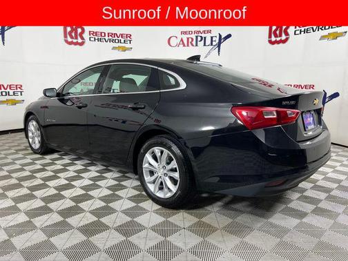 Mosaic Black Metallic 2024 Chevrolet Malibu FWD 1LT