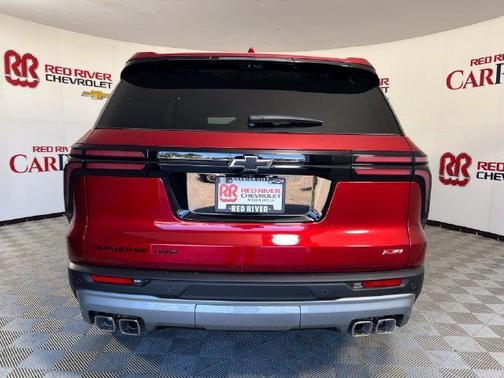 Radiant Red Tintcoat 2027 Chevrolet Traverse AWD Z71