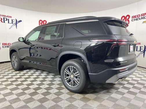 Mosaic Black Metallic 2026 Chevrolet Traverse LT