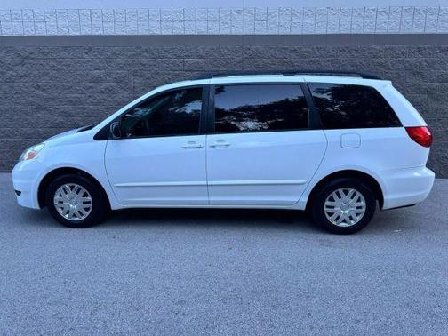 2009 Toyota Sienna LE