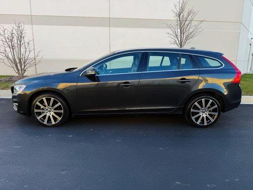 2015 Volvo V60 T5 Platinum