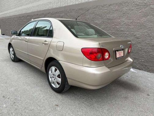 2005 Toyota Corolla LE