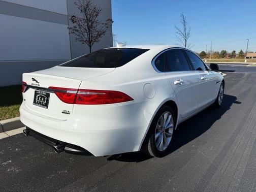 2017 Jaguar XF 35t