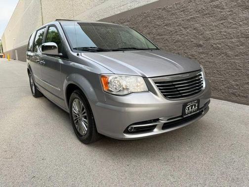 2014 Chrysler Town & Country Touring-L