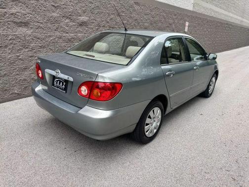 2004 Toyota Corolla LE