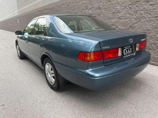 2001 Toyota Camry LE