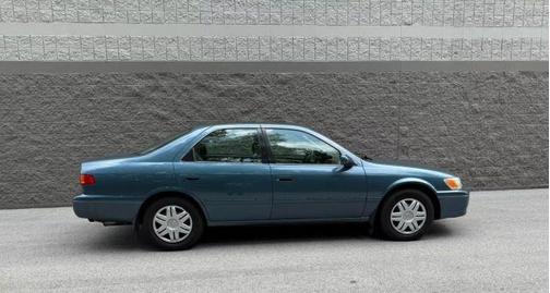 2001 Toyota Camry LE