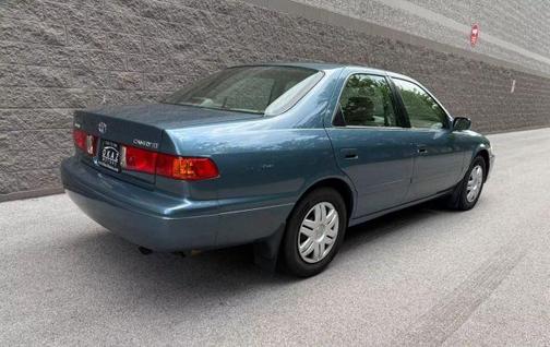 2001 Toyota Camry LE