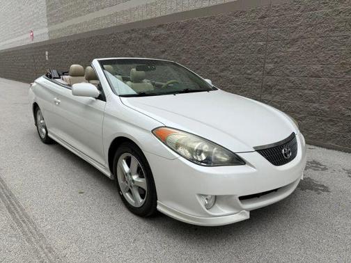 White 2006 Toyota Camry Solara SLE