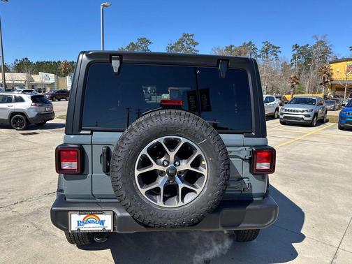 2025 Jeep Wrangler Sport