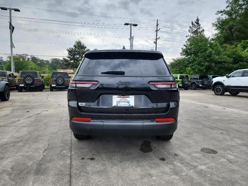 2025 Jeep Grand Cherokee L Laredo
