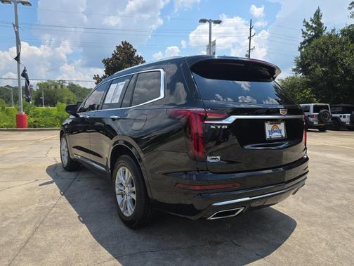 2021 Cadillac XT6 Luxury FWD