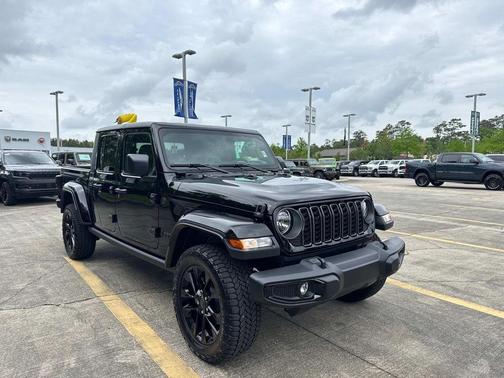 2025 Jeep Gladiator Sport