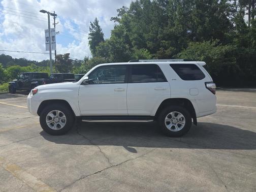 2022 Toyota 4Runner SR5 Premium