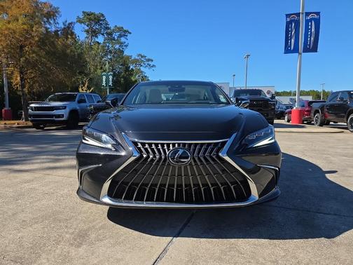 2024 Lexus ES 300h Premium