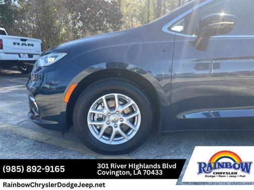 2024 Chrysler Pacifica Touring-L