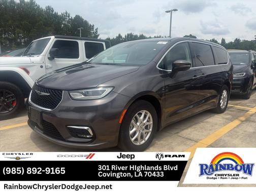 Granite Crystal Clearcoat Metallic 2023 Chrysler Pacifica Touring-L