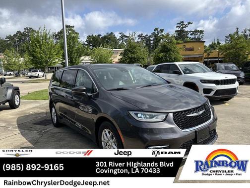 Granite Crystal Clearcoat Metallic 2023 Chrysler Pacifica Touring-L