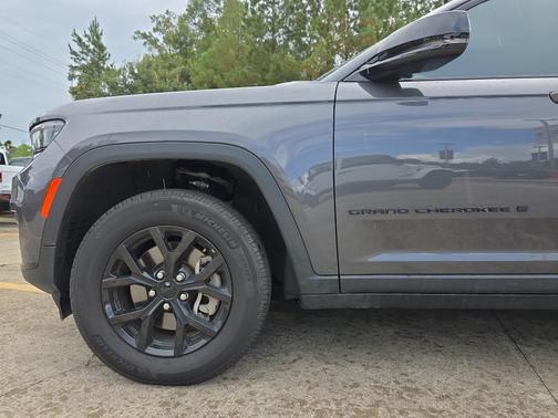 2024 Jeep Grand Cherokee L Laredo