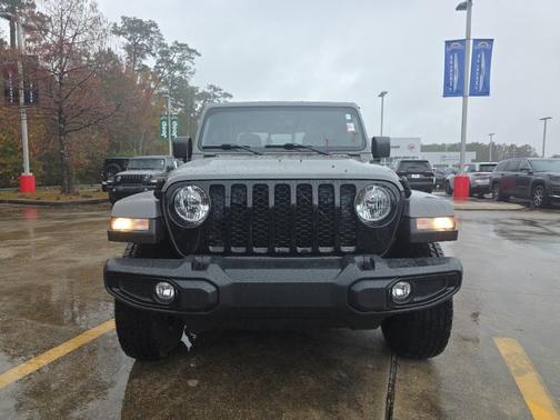 2022 Jeep Gladiator Sport