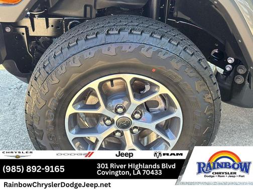 Granite Crystal Clearcoat Metallic 2026 Jeep Gladiator Sport