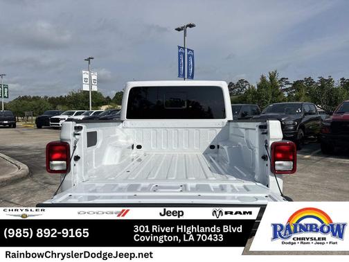 Bright White Clearcoat 2026 Jeep Gladiator 85th Anniversary Edition