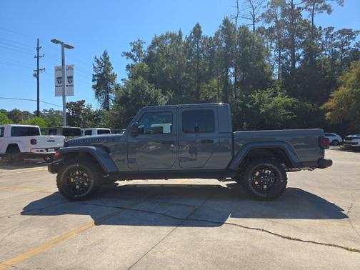 2025 Jeep Gladiator Sport
