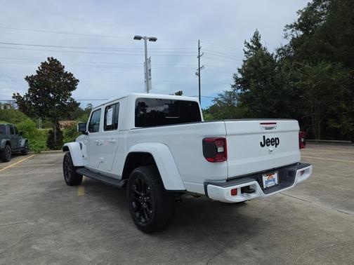2023 Jeep Gladiator Overland