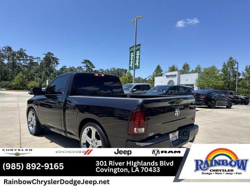 Brilliant Black Crystal Pearlcoat 2016 RAM 1500 Sport