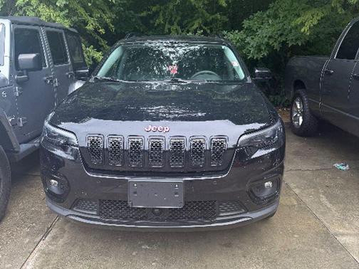 2023 Jeep Cherokee Altitude Lux