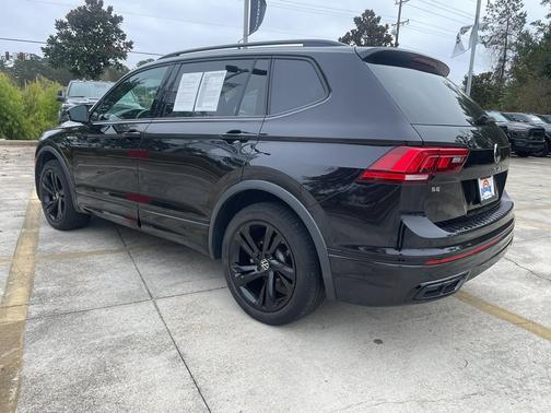 2023 Volkswagen Tiguan 2.0T SE R-Line Black