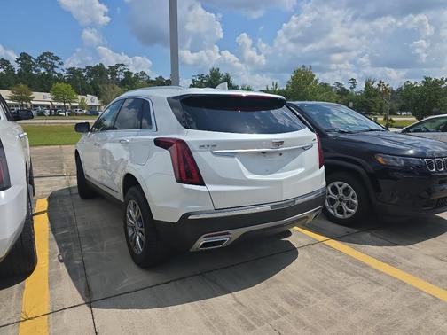 2022 Cadillac XT5 Premium Luxury