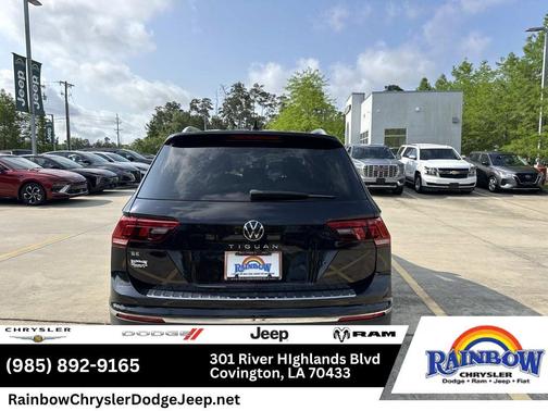 Deep Black Pearl Effect 2023 Volkswagen Tiguan 2.0T SE