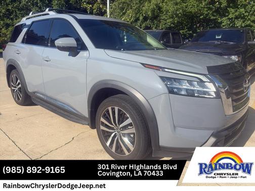 Boulder Gray Pearl 2023 Nissan Pathfinder Platinum