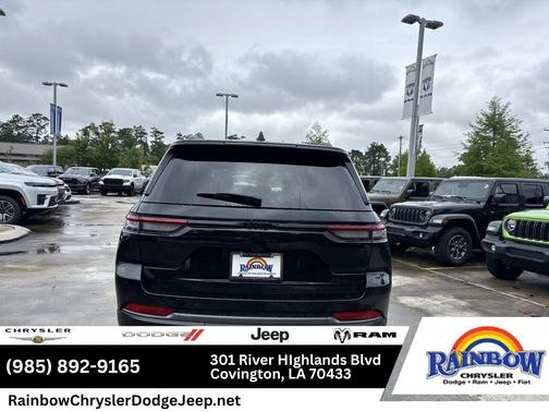 Diamond Black 2026 Jeep Grand Cherokee Laredo