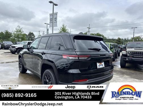Diamond Black 2026 Jeep Grand Cherokee Laredo