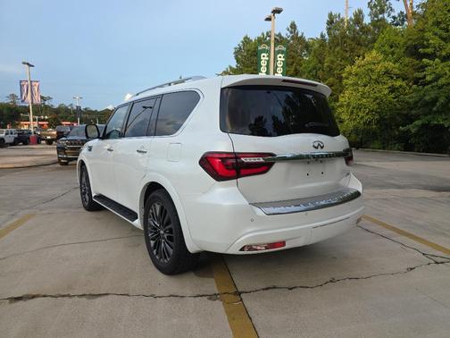 2023 INFINITI QX80 SENSORY