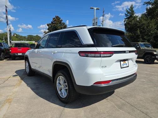 2025 Jeep Grand Cherokee Laredo X
