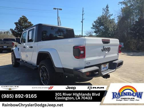 Bright White Clearcoat 2021 Jeep Gladiator Sport