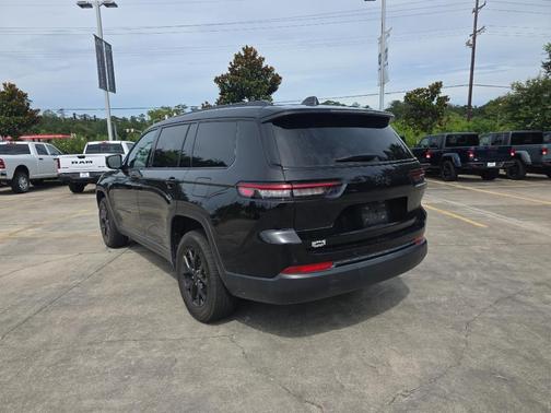2024 Jeep Grand Cherokee L Laredo