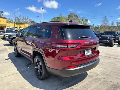 2025 Jeep Grand Cherokee L Laredo