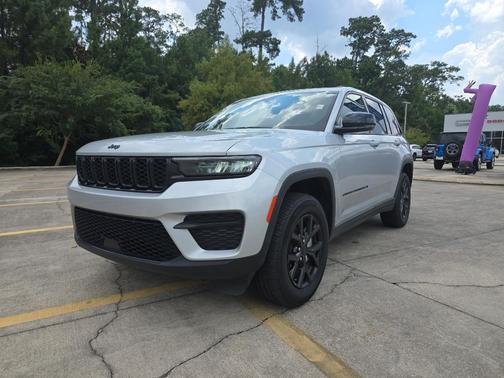 2024 Jeep Grand Cherokee Laredo