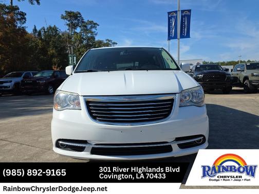 2016 Chrysler Town & Country Touring